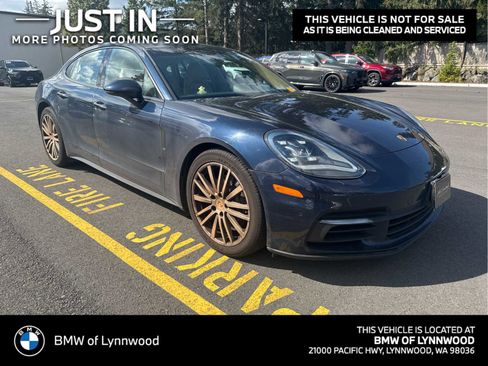 Used 2020 Porsche Panamera 4 image 1