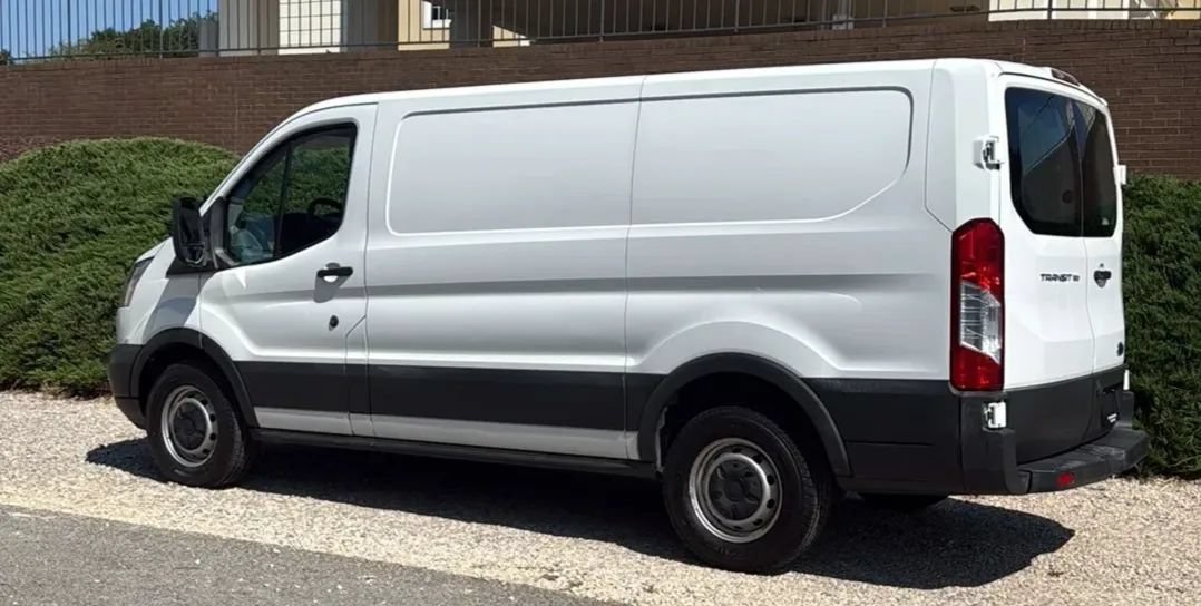 Used 2018 Ford Transit 150 130 Low Roof RWD image 7