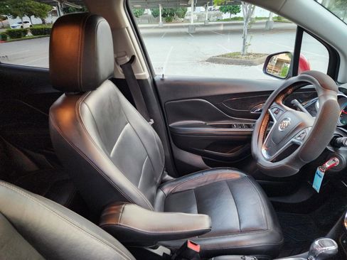 Used 2013 Buick Encore Premium image 16