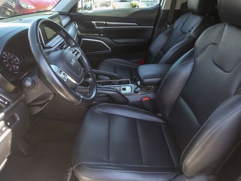 Used 2022 Kia Telluride LX image 17