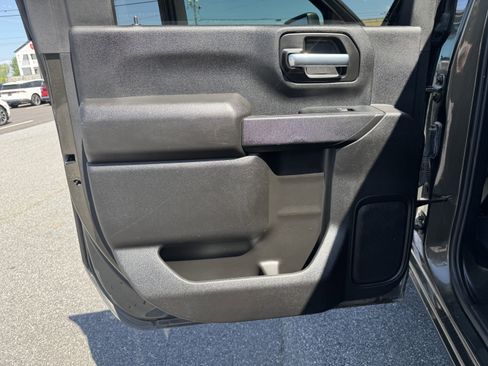 Used 2023 Chevrolet Silverado 2500 Custom w/ Custom Value Package image 8