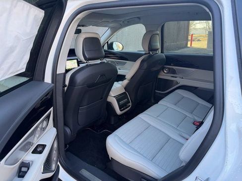 New 2026 Lincoln Nautilus Reserve image 16