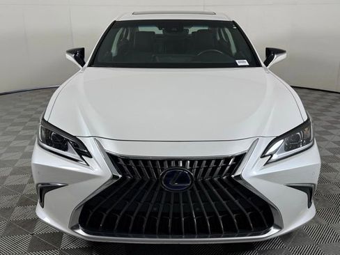 Used 2022 Lexus ES 300h w/ Premium Package image 11