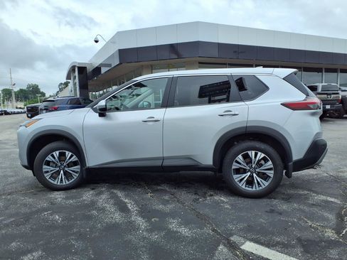 Used 2023 Nissan Rogue SV AWD/4WD image 33