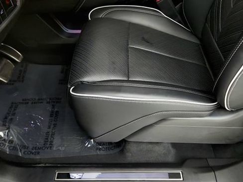 Used 2026 Cadillac Vistiq Platinum w/ LPO, Floor Liner Package AWD/4WD image 54