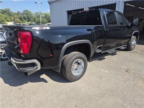 Used 2025 Chevrolet Silverado 3500 LT w/ Safety Package AWD/4WD image 11