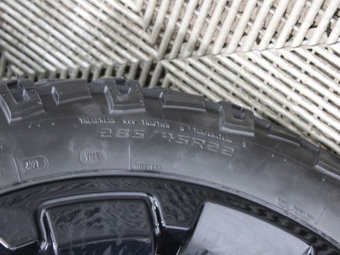 Used 2018 Chevrolet Silverado 1500 LTZ Z71 w/ LTZ Plus Package image 41