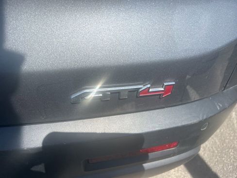 Used 2022 GMC Acadia AT4 w/ Preferred Package AWD/4WD image 6
