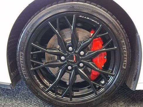 Used 2023 Chevrolet Corvette Stingray Preferred Conv w/ Z51 Performance Package RWD image 8