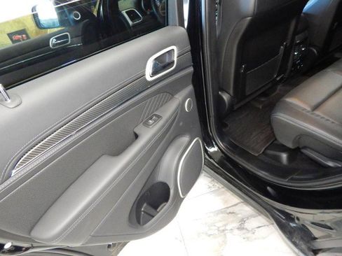 Used 2021 Jeep Grand Cherokee SRT image 38