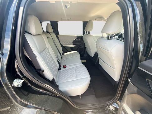 Used 2024 Mitsubishi Outlander SEL FWD image 30