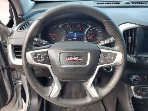 Used 2022 GMC Terrain SLE w/ Driver Convenience Package FWD image 20