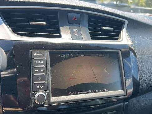 Used 2019 Nissan Sentra SV FWD image 6