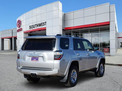Used 2024 Toyota 4Runner SR5 image 5