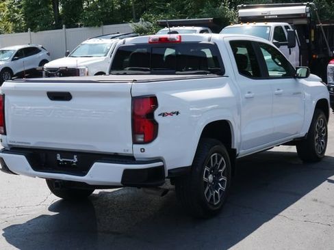 Used 2023 Chevrolet Colorado LT w/ LT Convenience Package III AWD/4WD image 11