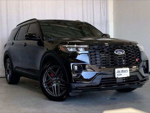 Certified 2025 Ford Explorer ST w/ Sun And Sound Package image 34