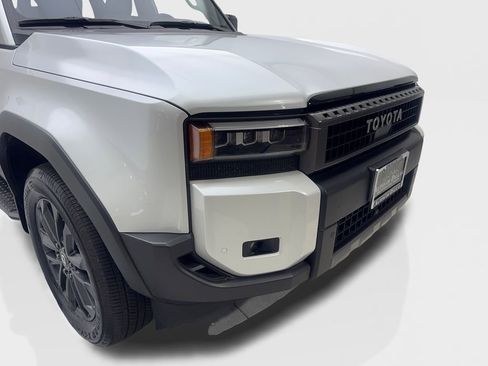 Used 2025 Toyota Land Cruiser w/ Premium Package image 17