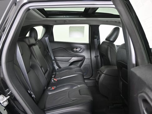 Used 2022 Jeep Cherokee Limited image 15