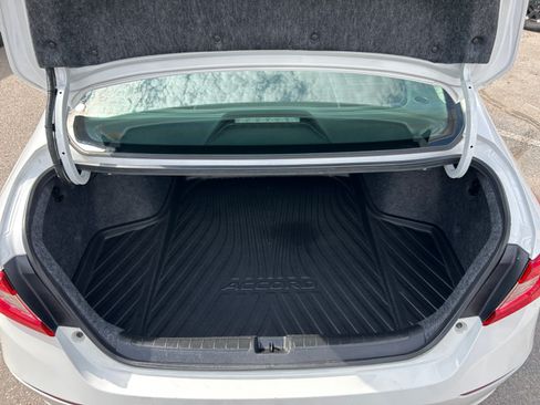 Used 2022 Honda Accord Touring image 29
