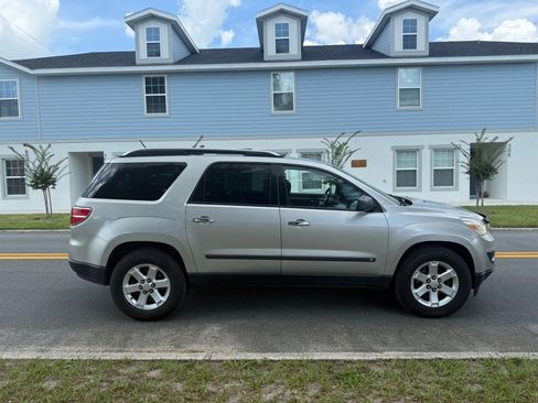 Used 2008 Saturn Outlook XE w/ Preferred Package image 4