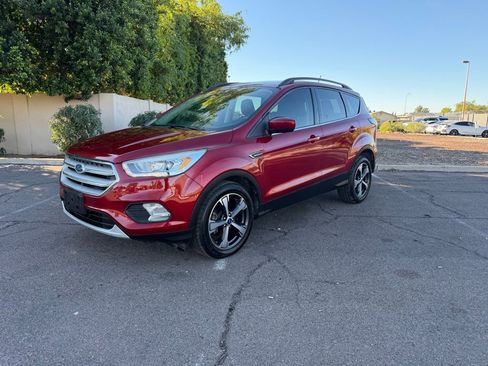 Used 2018 Ford Escape SEL image 4