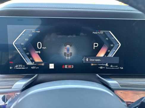 Certified 2025 BMW 750e xDrive w/ Executive Package image 33