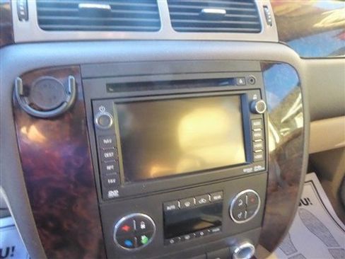 Used 2011 GMC Yukon Denali image 10