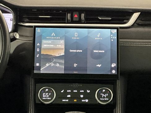 Used 2025 Jaguar F-PACE R-Dynamic S image 11