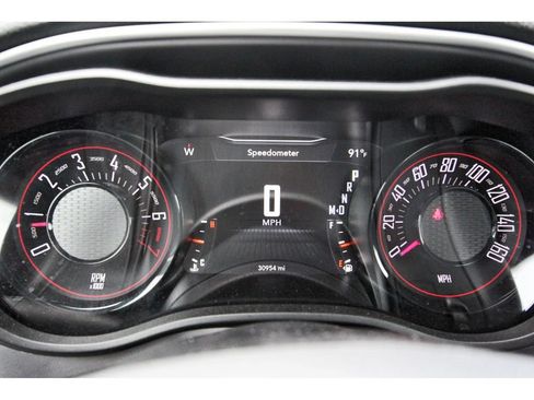 Used 2020 Dodge Challenger SXT w/ Blacktop Package RWD image 15