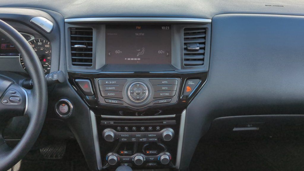 Used 2020 Nissan Pathfinder S FWD image 16