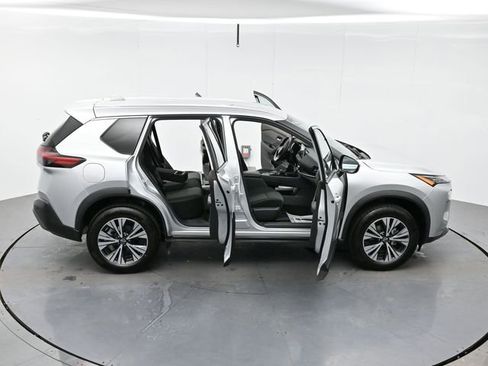 Used 2023 Nissan Rogue SV image 44