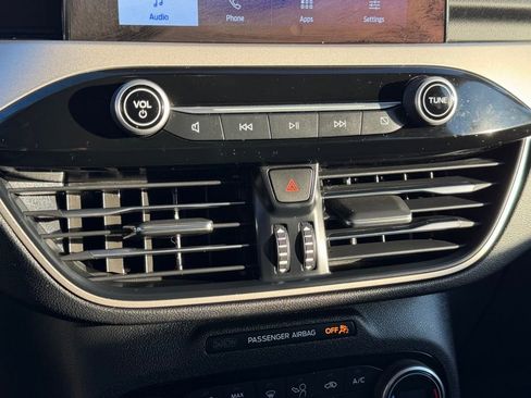 Used 2021 Ford Escape SE w/ Cold Weather Package image 25