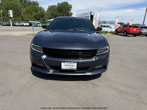 Used 2016 Dodge Charger R/T RWD image 3