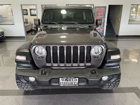 Used 2022 Jeep Wrangler Unlimited Sport AWD/4WD image 9