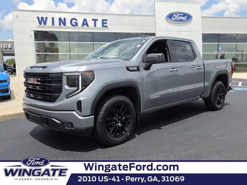 Used 2024 GMC Sierra 1500 Elevation w/ X31 Off-Road Package AWD/4WD image 1