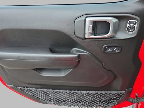 Used 2019 Jeep Wrangler Unlimited Rubicon AWD/4WD image 28