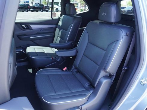 New 2026 Buick Enclave Sport Touring w/ Power Package FWD image 9