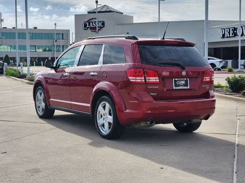 Used 2010 Dodge Journey SXT w/ Flexible Seating Group FWD image 3