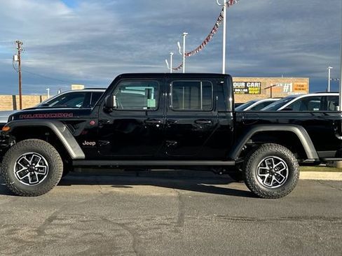 New 2026 Jeep Gladiator Rubicon w/ Steel Power Dome Hood Package AWD/4WD image 10