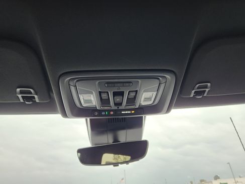 Used 2024 Chevrolet Silverado 2500 ZR2 w/ Technology Package image 21