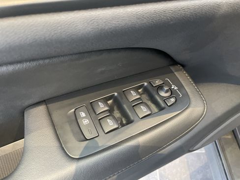 Used 2025 Volvo V60 B5 Cross Country Plus image 30