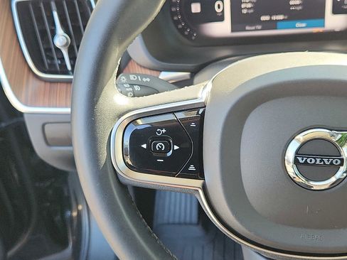 Certified 2024 Volvo XC60 B5 Plus w/ Protection Package Premier AWD/4WD image 20