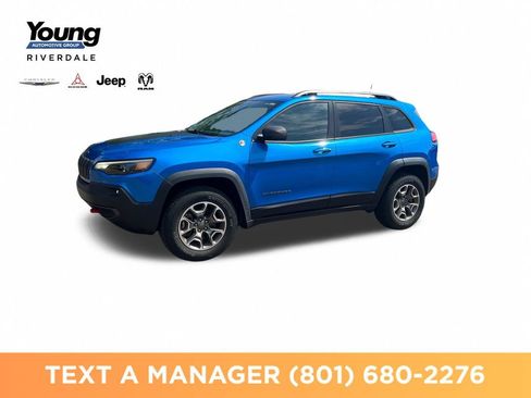 Used 2021 Jeep Cherokee Trailhawk w/ Comfort/Convenience Group AWD/4WD image 1