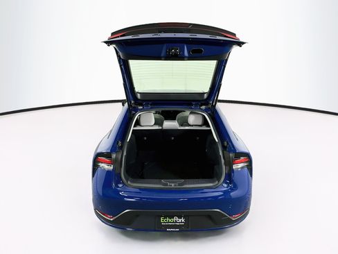 Used 2025 Toyota Prius LE FWD image 27