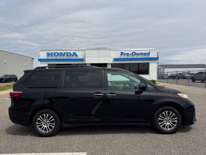 Used 2018 Toyota Sienna XLE