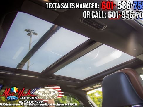 Used 2024 Lincoln Navigator Reserve AWD/4WD image 16