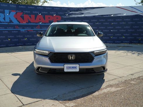 Used 2025 Honda Accord SE image 2