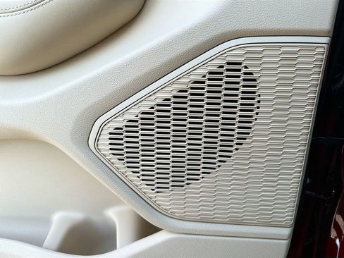 New 2025 Jeep Grand Cherokee Limited image 28