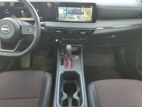 Certified 2025 Nissan Kicks SR FWD image 26