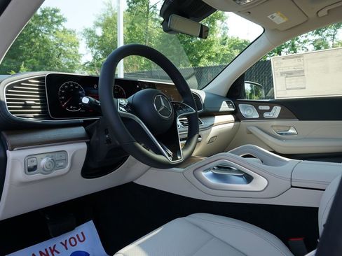 New 2026 Mercedes-Benz GLS 450 4MATIC image 12